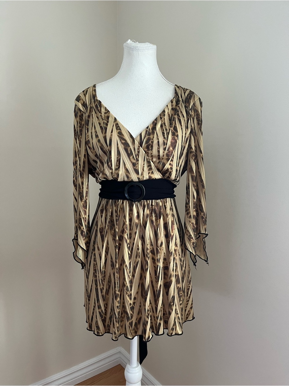 V-Neck Brown & Cream Patterned Long Sleeve Mini Dress with Black Belt